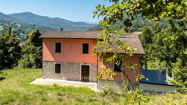 Casa Indipendente Ristrutturata immersa nel verde